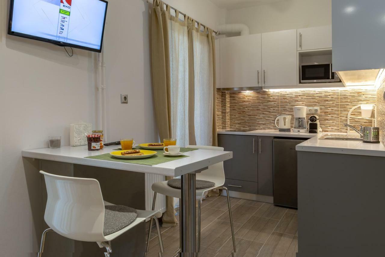 Apartmán Gazi Square Luxury Studio Atény Exteriér fotografie